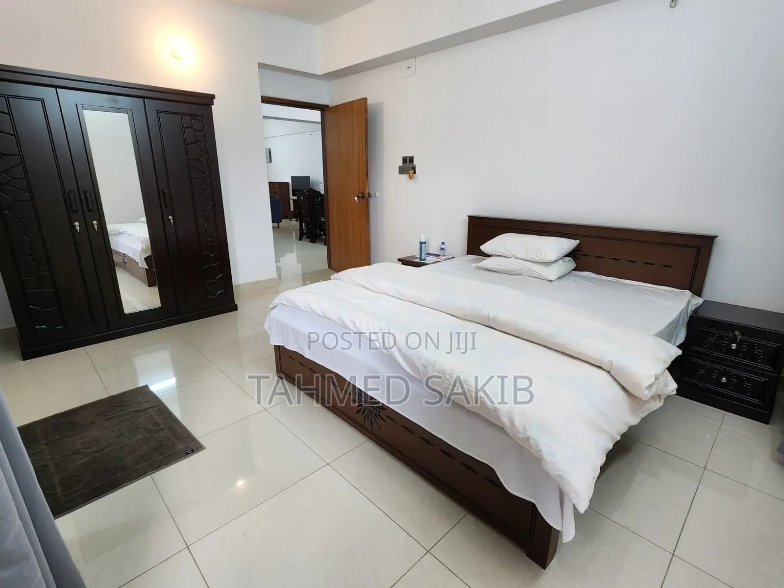 Furnished 3bdrm Apartment in Rupayan Lake Castle, Basundhara for rent