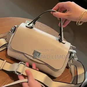 Photo - Stylish Women’S Handbag – Perfect for Every Occasion