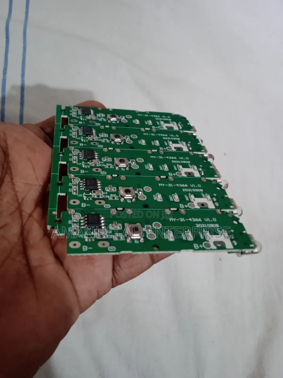 Reusable Power Bank/ Diy Power Bank/Li- Ion Battery Charger.