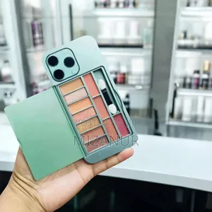 Viral iPhone Eyeshadow Palette