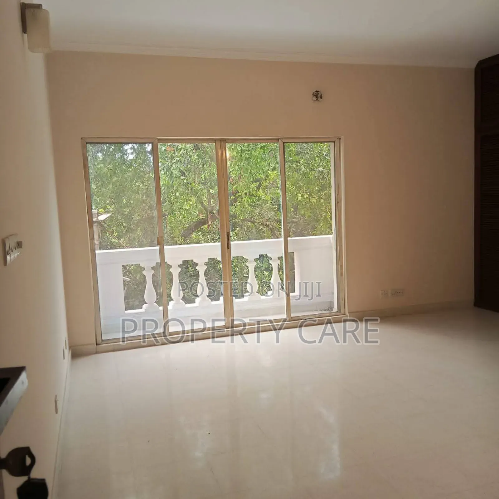 5bdrm Apartment in Gulshan for rent