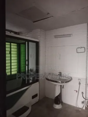 4bdrm Duplex in Gulshan for rent