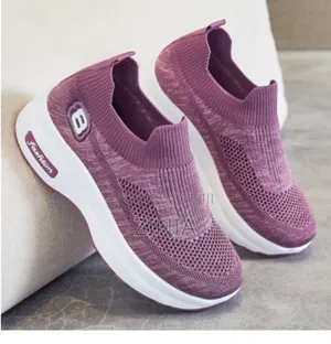China Women Heel Sneakers