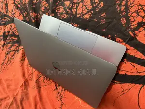 Photo - Laptop Apple MacBook Pro 2017 8GB Intel Core I5 SSD 256GB