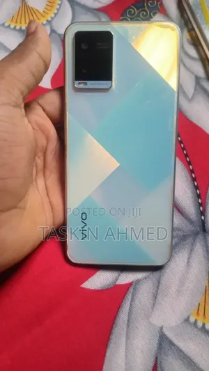 Photo - Vivo Y21 64 GB Gray