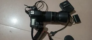 Photo - ডিএসএলআর ক্যামেরা
