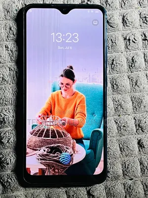 Photo - Vivo S1 128 GB Blue
