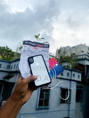 Photo - Apple iPhone X 64 GB Silver