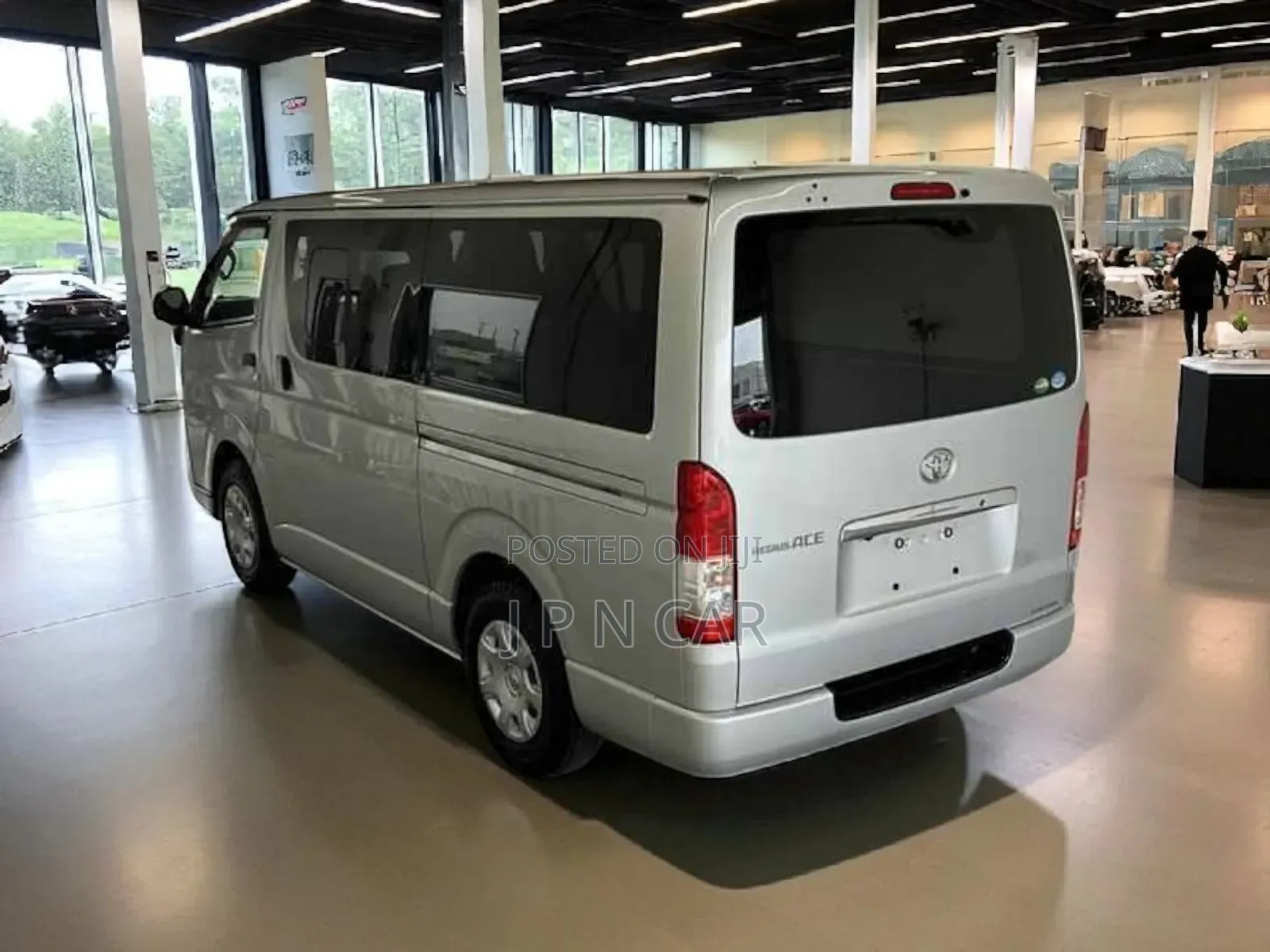 Toyota HiAce 2020 Silver