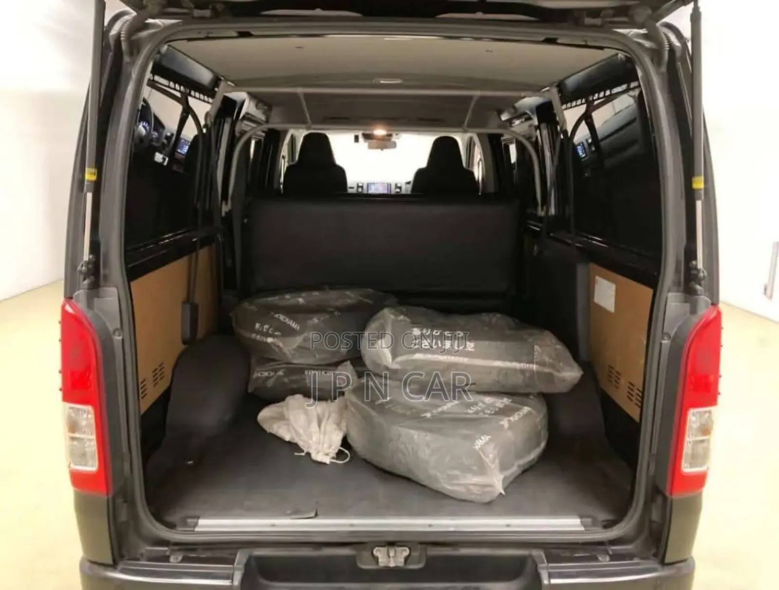 Toyota HiAce 2020 Black