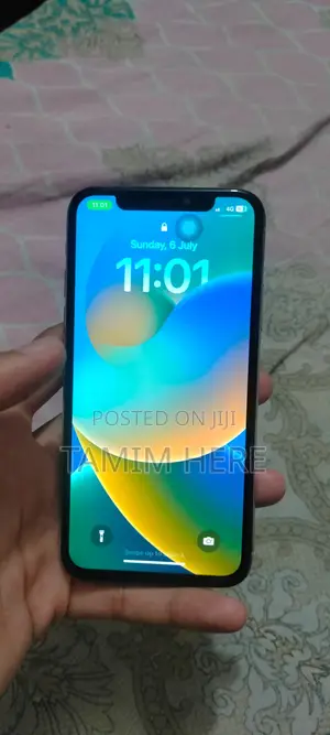 Photo - Apple iPhone X 256 GB White