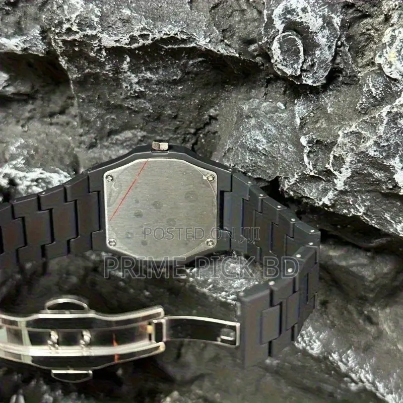 Aura Watch – Arabic Modern Design