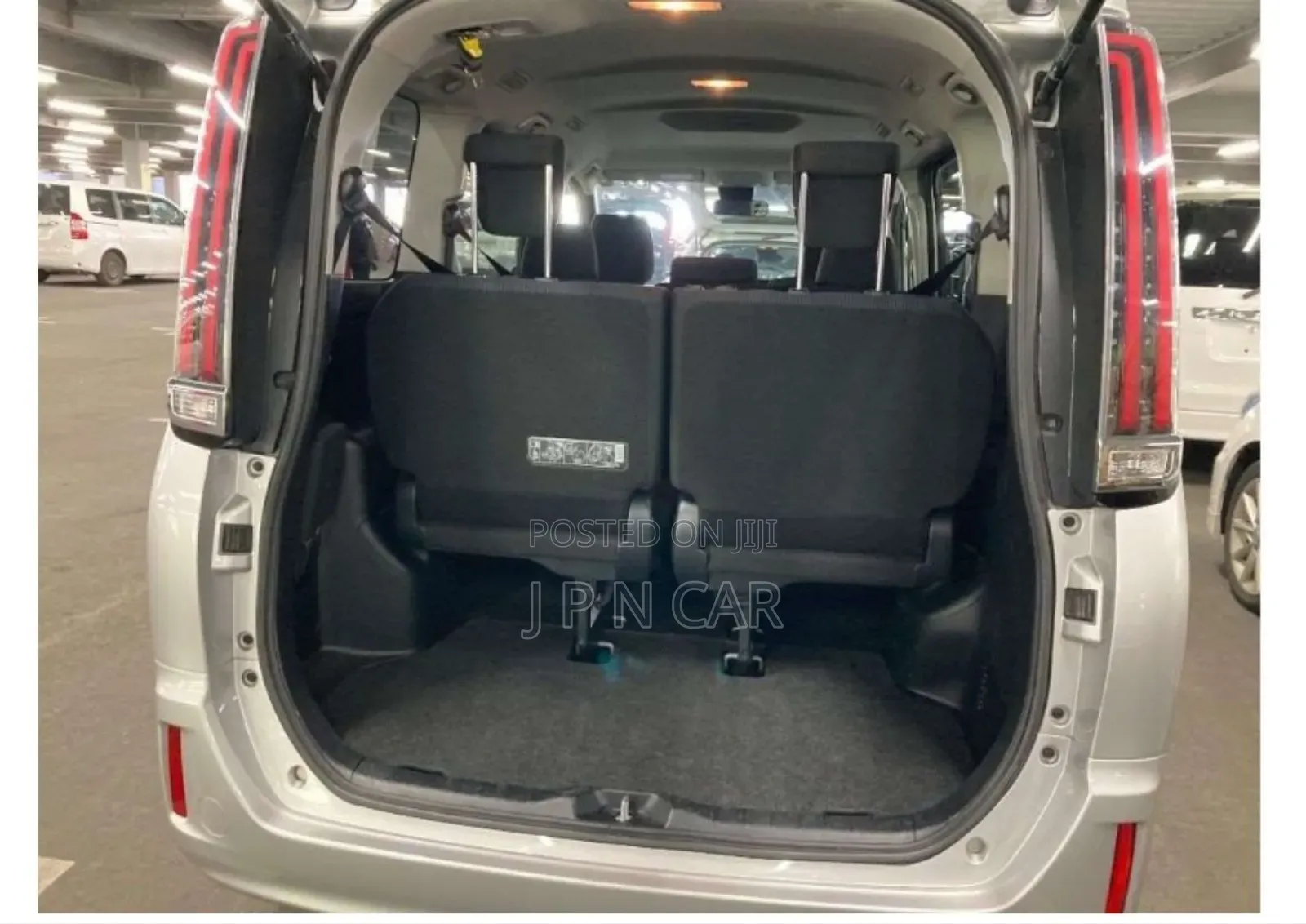 Toyota Noah 2.0 FWD (8 Seater) 2020 Silver