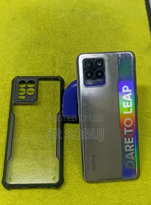 Photo - Realme 8 5G 128 GB Silver