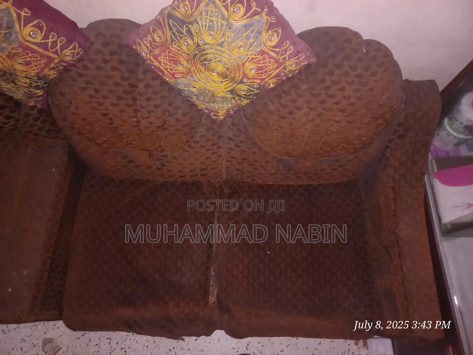 ভেলভেট স্প্রিং সোফা
