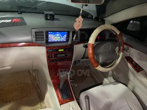 Toyota Corolla 2004 White