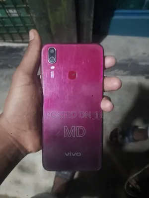 Photo - Vivo Y11 32 GB Red