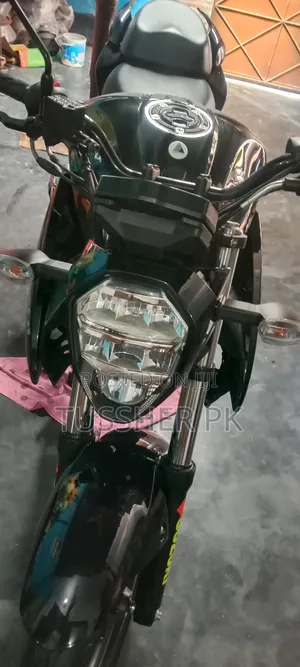 Photo - New Suzuki Bike 2025 Black