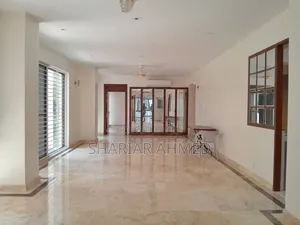 4bdrm Apartment in Gulshan for rent