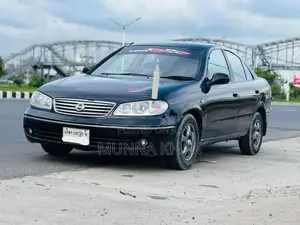 Nissan Sunny 2005 Black
