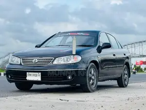 Nissan Sunny 2005 Black