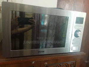 Photo - Microwave Oven
