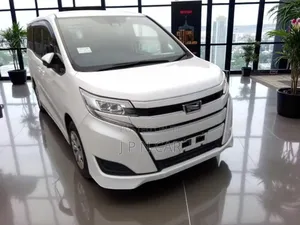 Photo - Toyota Noah 2020 Pearl