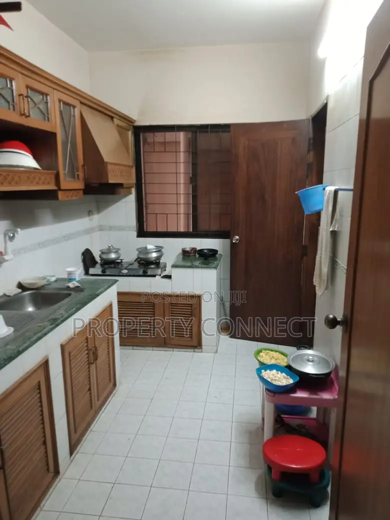 3bdrm Apartment in Dhanmondi for sale