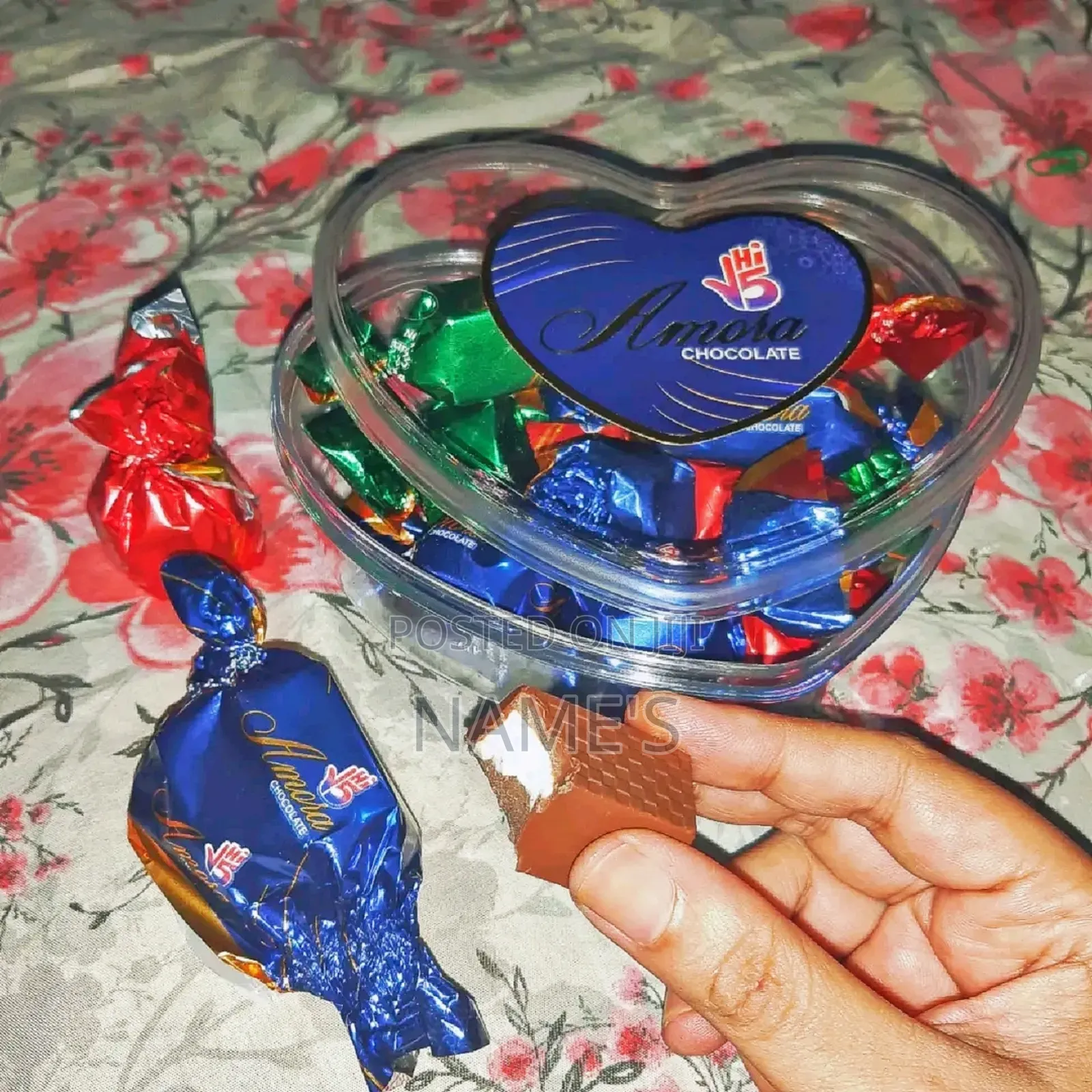 Hi5 Amora Heart Shaped Box