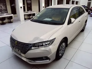 Photo - Toyota Premio 2020 Pearl