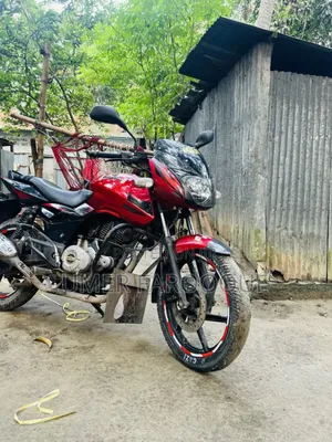 Photo - Bajaj Pulsar 150 2013 Red