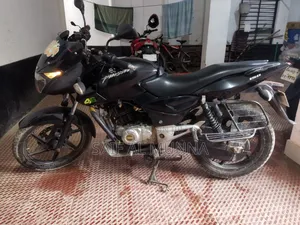 Photo - Bajaj Pulsar 150 2015 Black