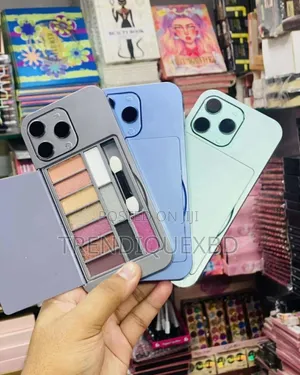 iPhone 13 Pro Style Makeup Palette | All-in-One