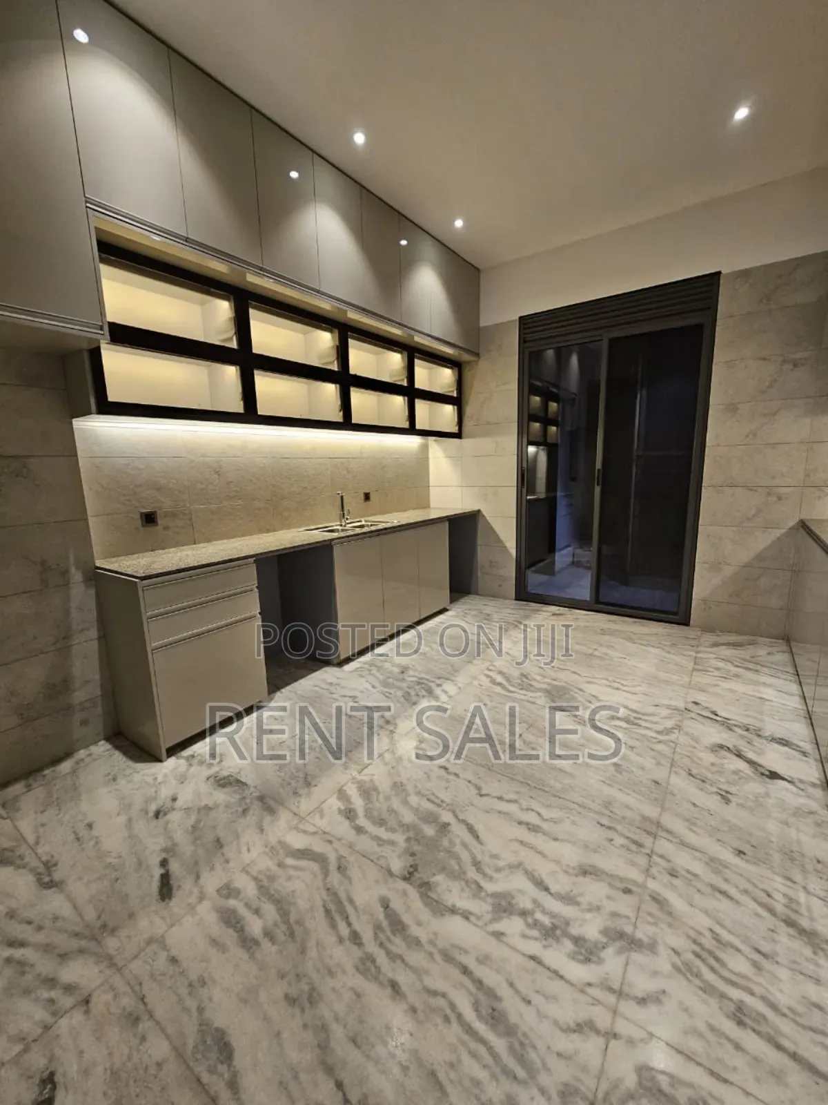 4bdrm Apartment in Baridhara for rent