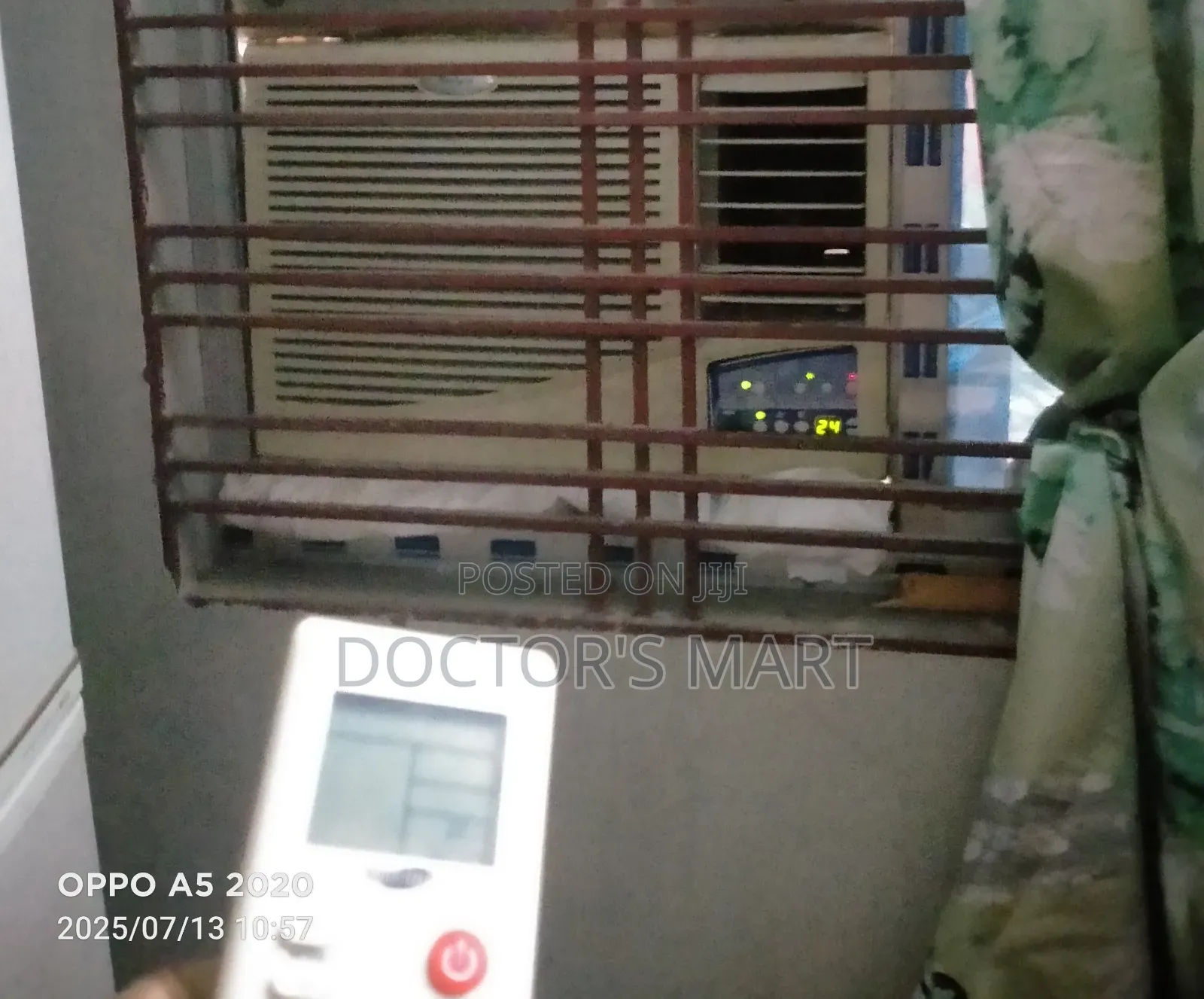 Window Ac 1.2 Ton Whariphol Brand Remote Control