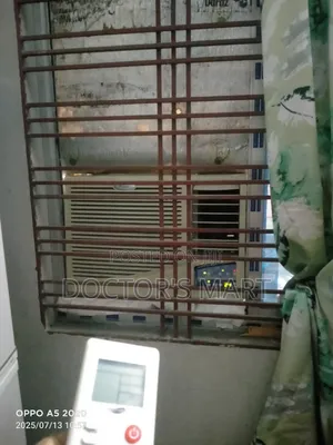 Window Ac 1.2 Ton Whariphol Brand Remote Control