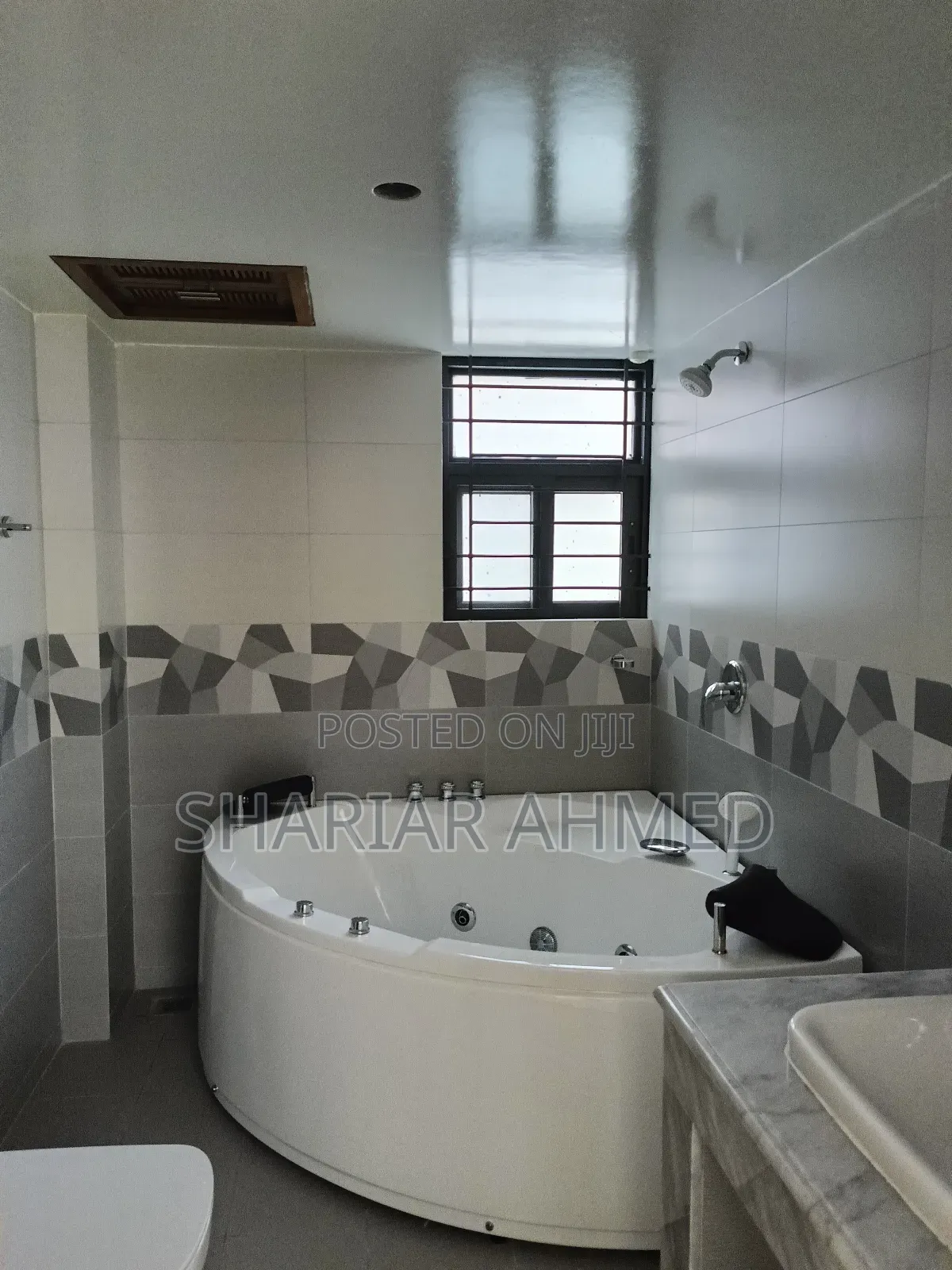 4bdrm Apartment in Gulshan for rent