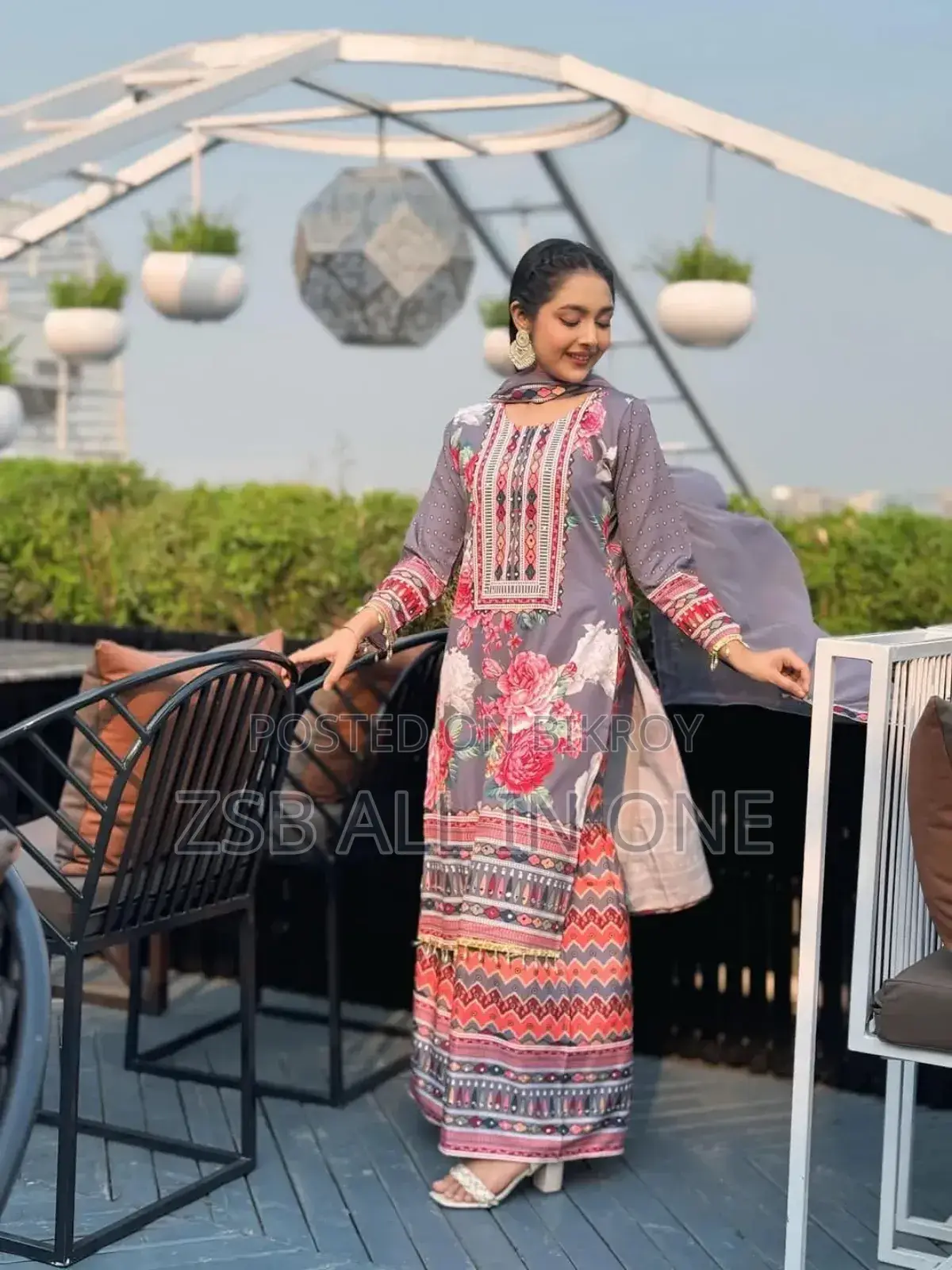 রেডিমেড থ্রি-পিস স্যুট উইথ ডিজিটাল মাইক্রো সিল্ক ফেব্রিক