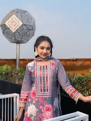 Ready-Made Three-Piece Suit With Digital Pmicro Silk Fabric.