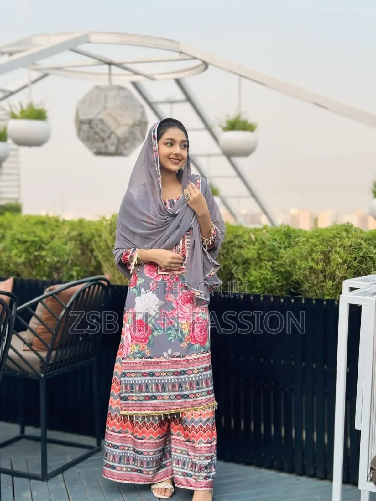 Ready-Made Three-Piece Suit With Digital Pmicro Silk Fabric.