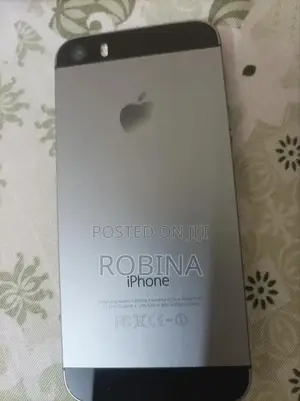 Photo - Apple iPhone 5s 16 GB Silver
