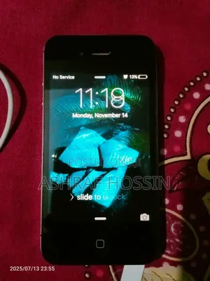 Photo - Apple iPhone 4 8 GB Black