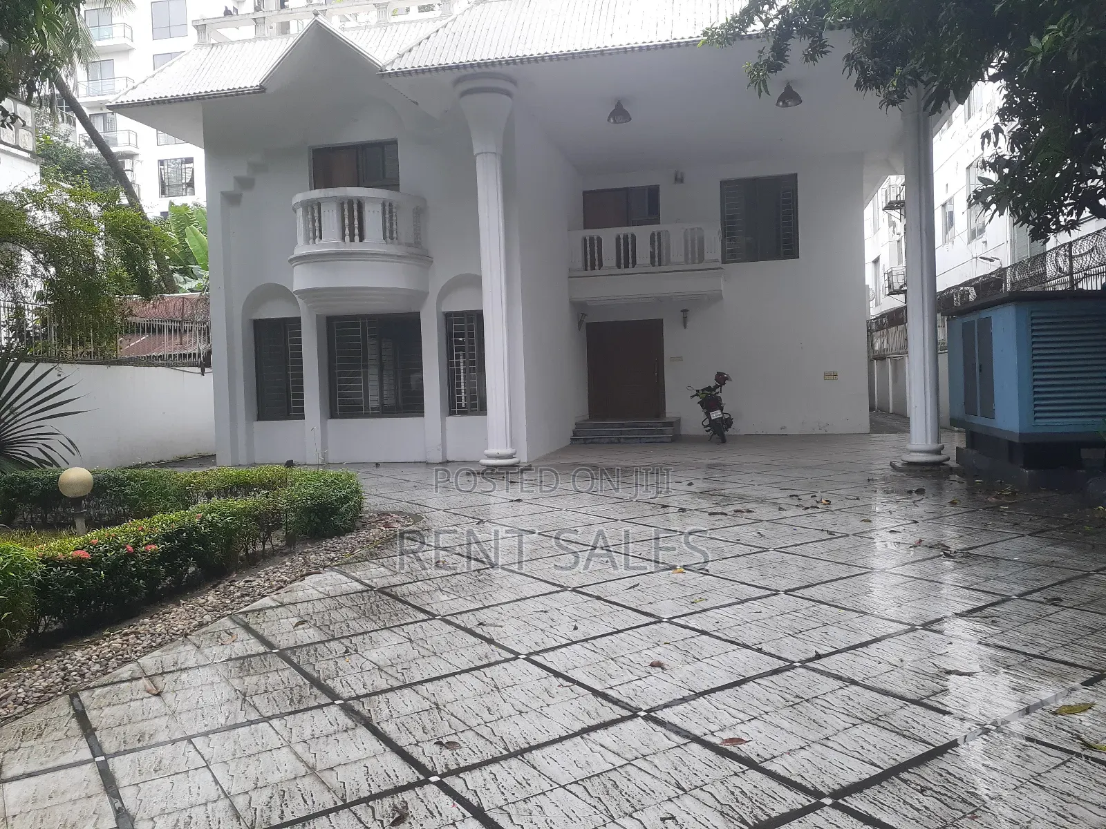 8bdrm Apartment in Gulshan for rent