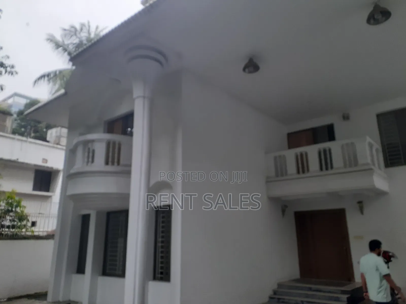 8bdrm Apartment in Gulshan for rent