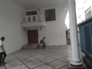 8bdrm Apartment in Gulshan for rent