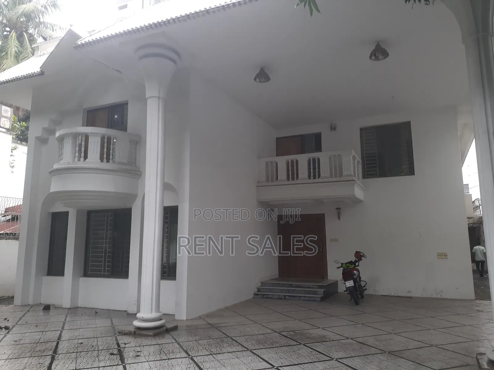 8bdrm Apartment in Gulshan for rent