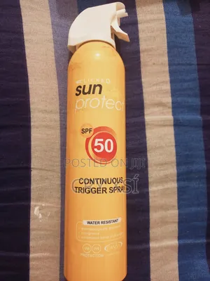 Photo - Clicks - Sun Protect Sunscreen Spray Watery