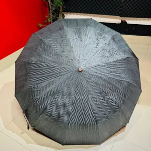12 Ribs Wooden Colour Handle Umbrella