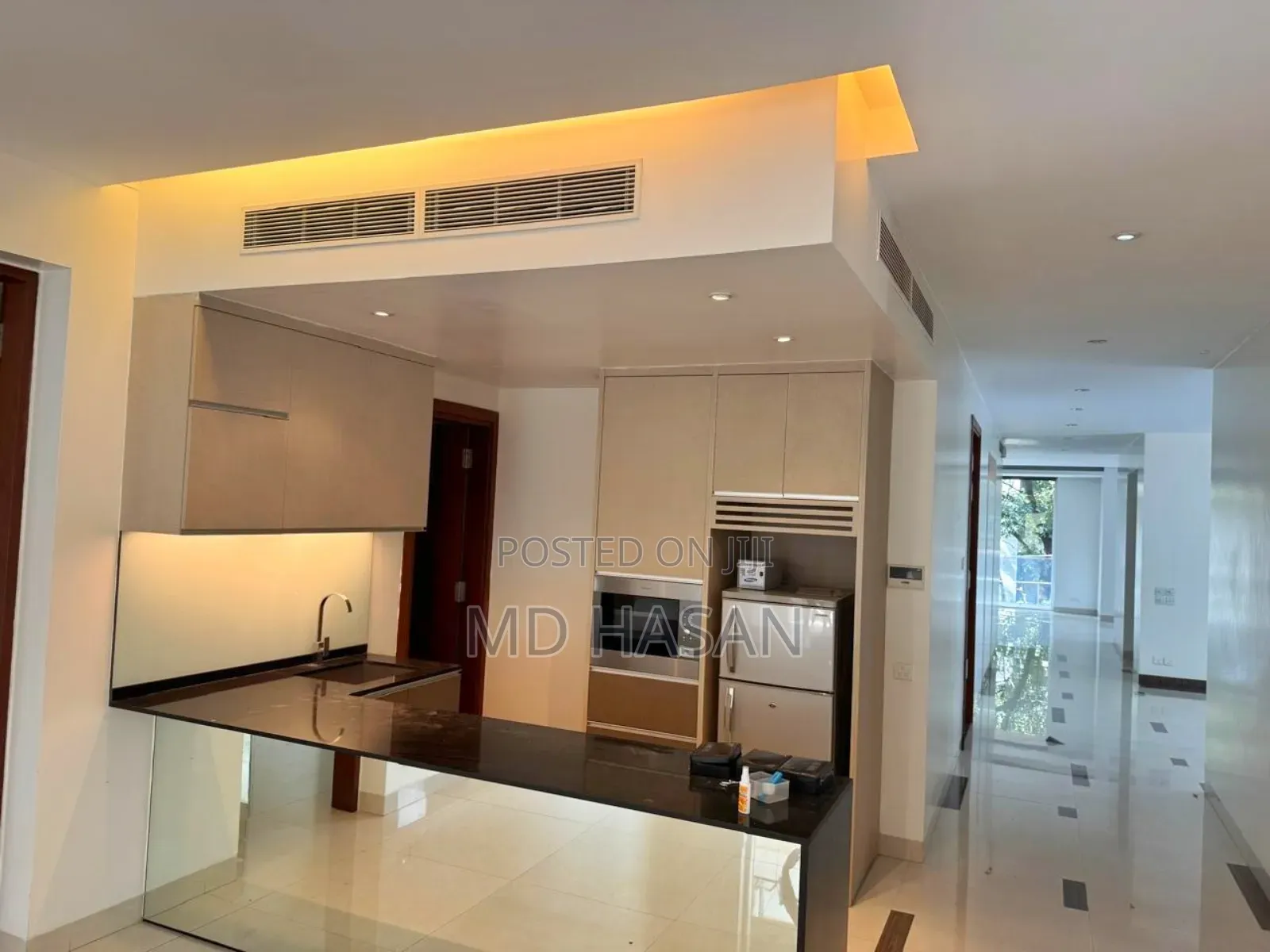 4bdrm Apartment in Semi-Furnished for rent