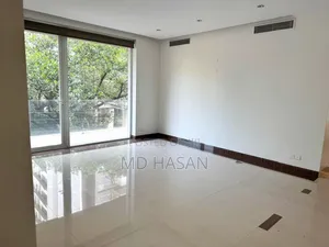 4bdrm Apartment in Semi-Furnished for rent